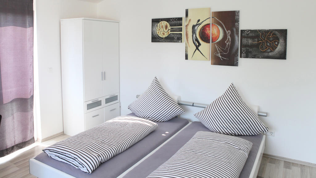 Villaci Business Apartments Leimen  Rum bild